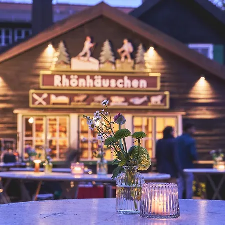 & Restaurant Rhoenhaeuschen Hotel *